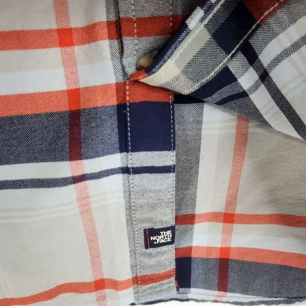 The North Face Mens Long Sleeve Plaid Pattern Button Down Shirt Size Medium
